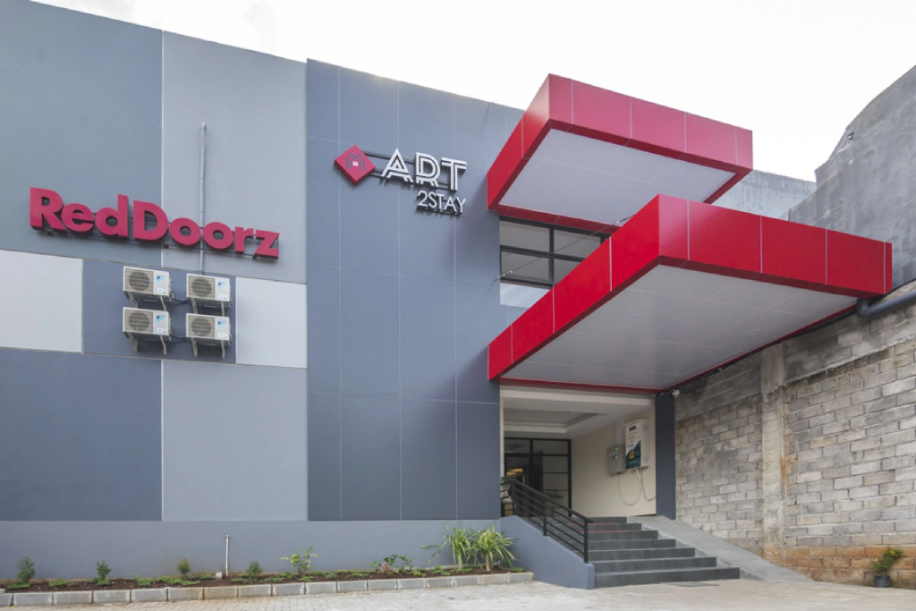 RedDoorz Plus near Ronggowarsito Museum Semarang