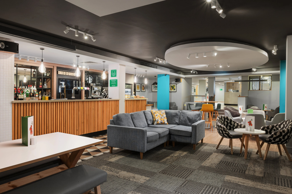 Holiday Inn Northampton by IHG