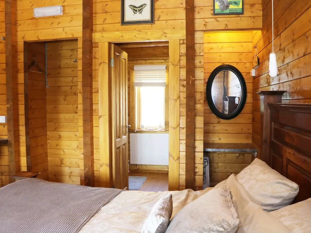 The Gathering - Apple Cabin