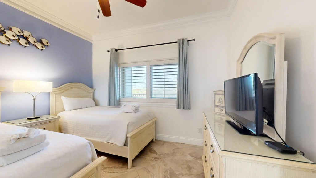 Beach Manor 0709