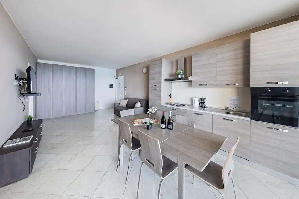 Residenza Miralago - 24 Clodia - Locazione BK