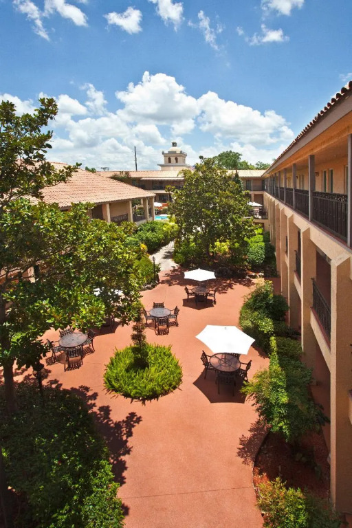Red Roof Inn PLUS & Suites Tampa - Busch Gardens