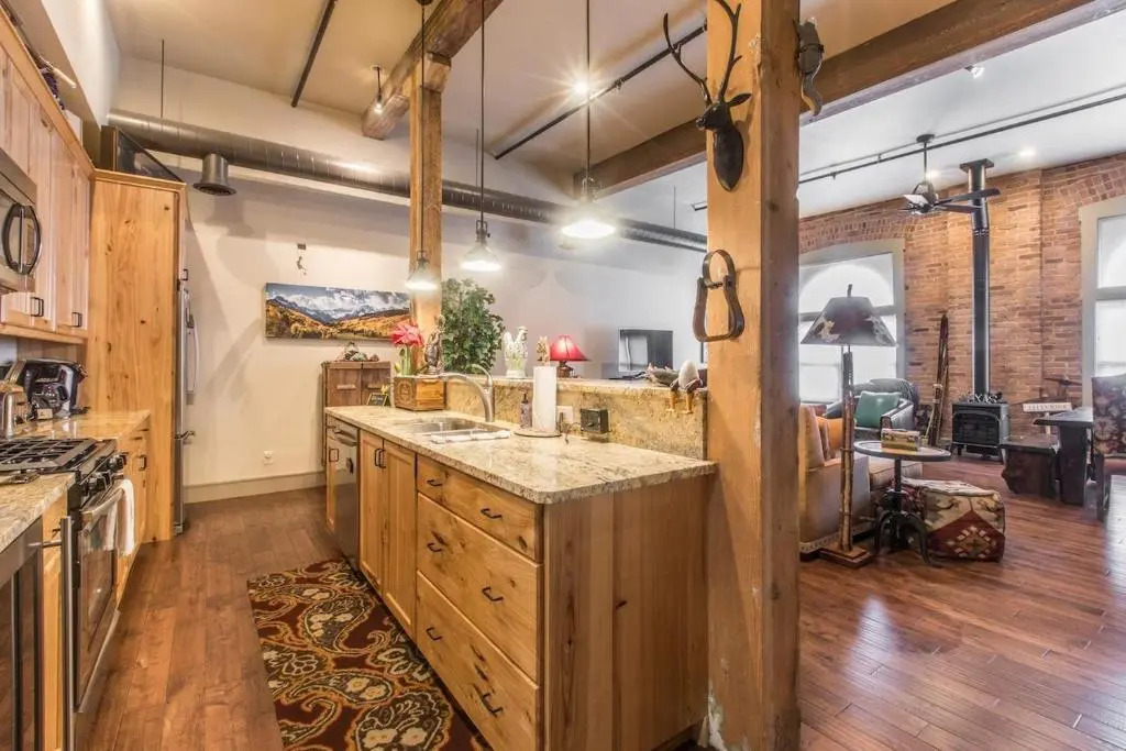 708 Main St Unit 4