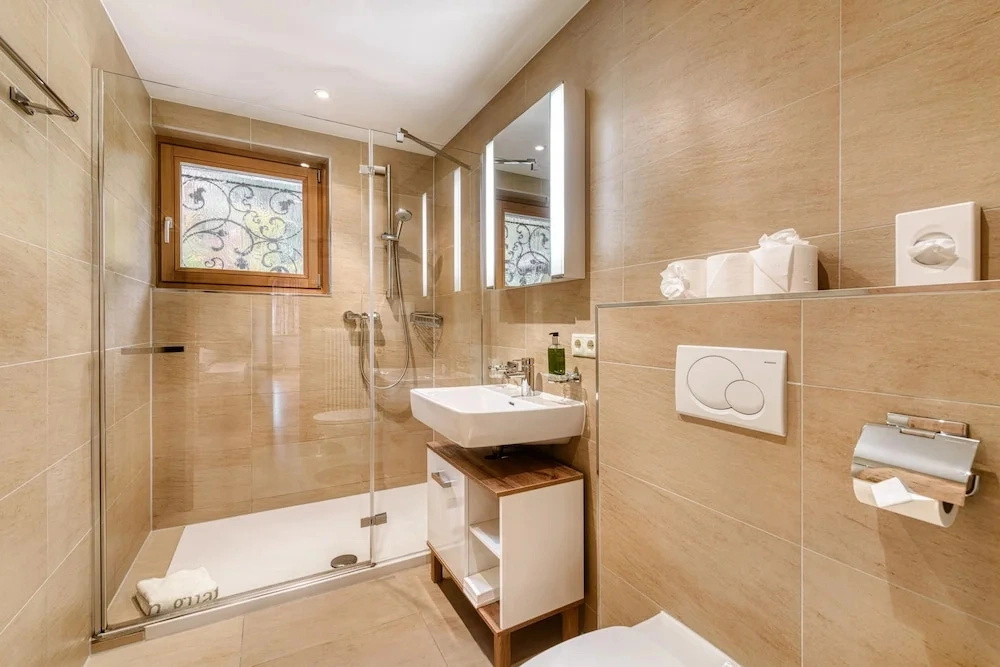 Luxurious and Calm Central Hideaway