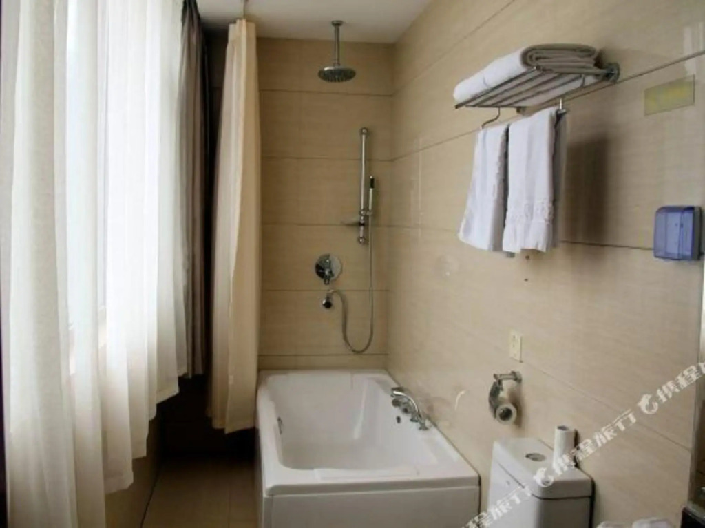 Chenlong International Hotel