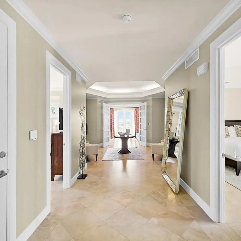 Luxury Penthouse Condo With 360 Oceanviews