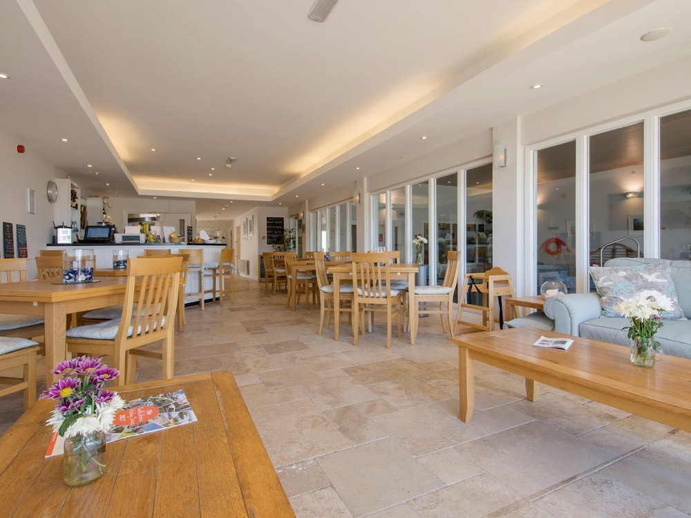 12 Burgh Island Causeway