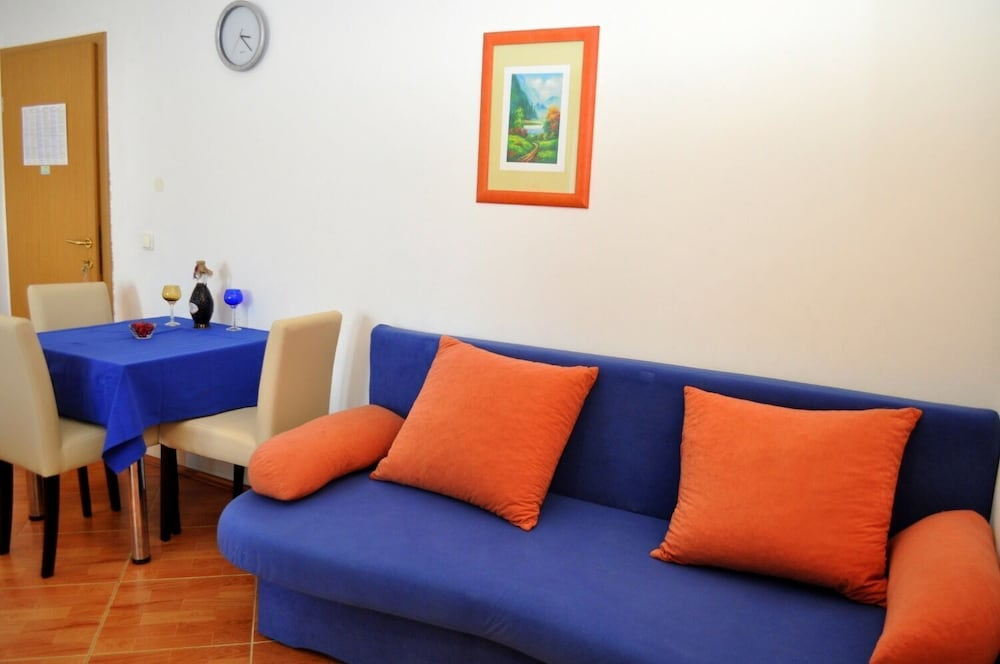 Apartments Ivi