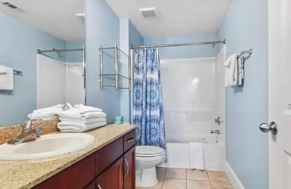 Laketown Wharf 317