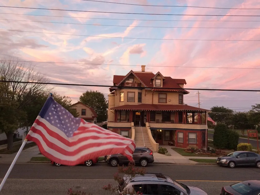Candlelight Inn