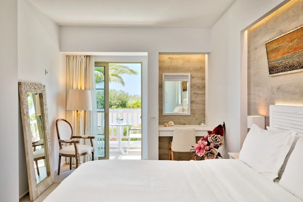 White Pearls-Adults Only Luxury Suites