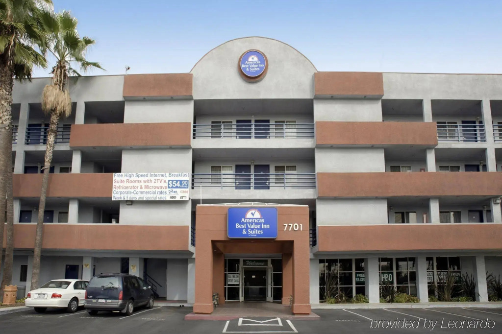 Studio 6 Commerce CA