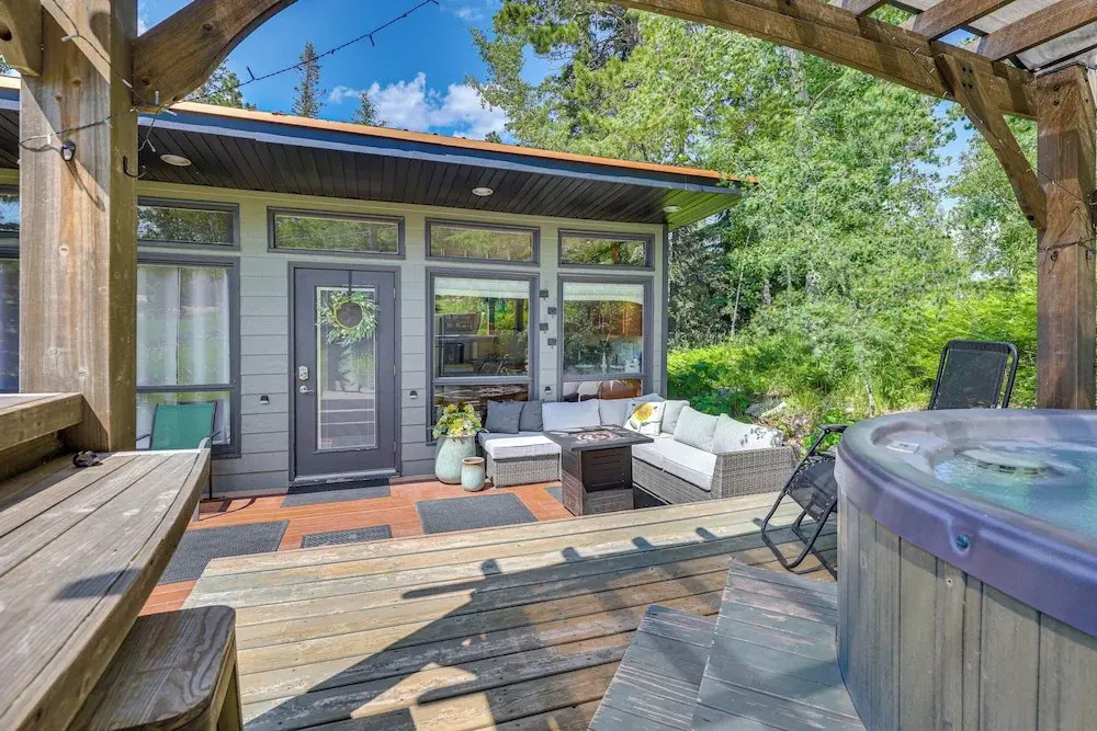 Scenic Lead Cabin: Steps to Terry Peak Ski Area!