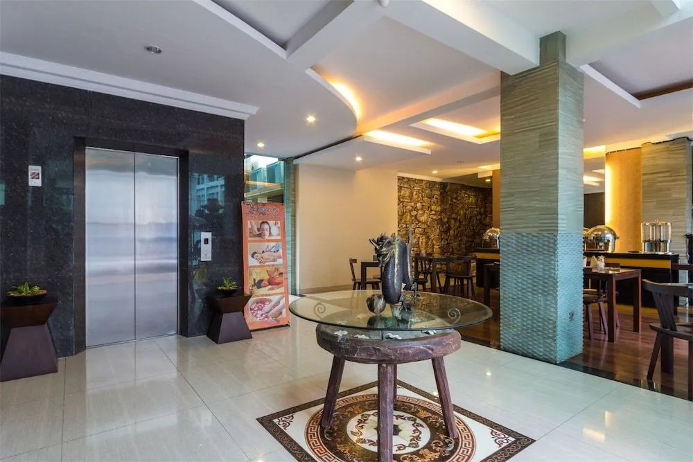 RedDoorz Plus @ Shri Lakshmi Seminyak