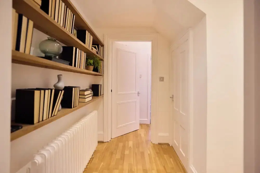Hampstead Parkside Apartment