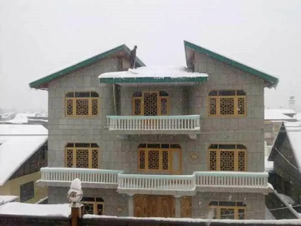 OYO 87696 Grand Inayat