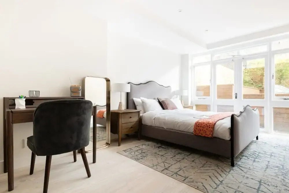 The Portobello Eagle - Modern & Central 2bdr Apartment With Garden