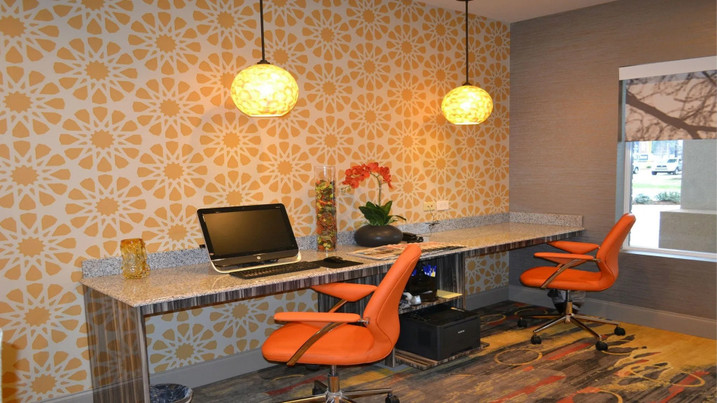 Holiday Inn Express Covington-Madisonville by IHG