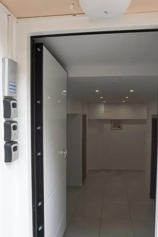 New Pagrati Studio Modern & Cozy