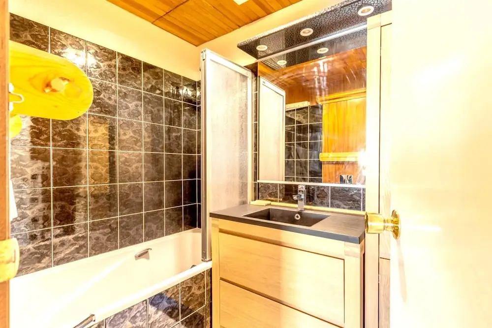 Apartment With 2 Bedrooms in La Plagne-tarentaise, With Wonderful Mountain View