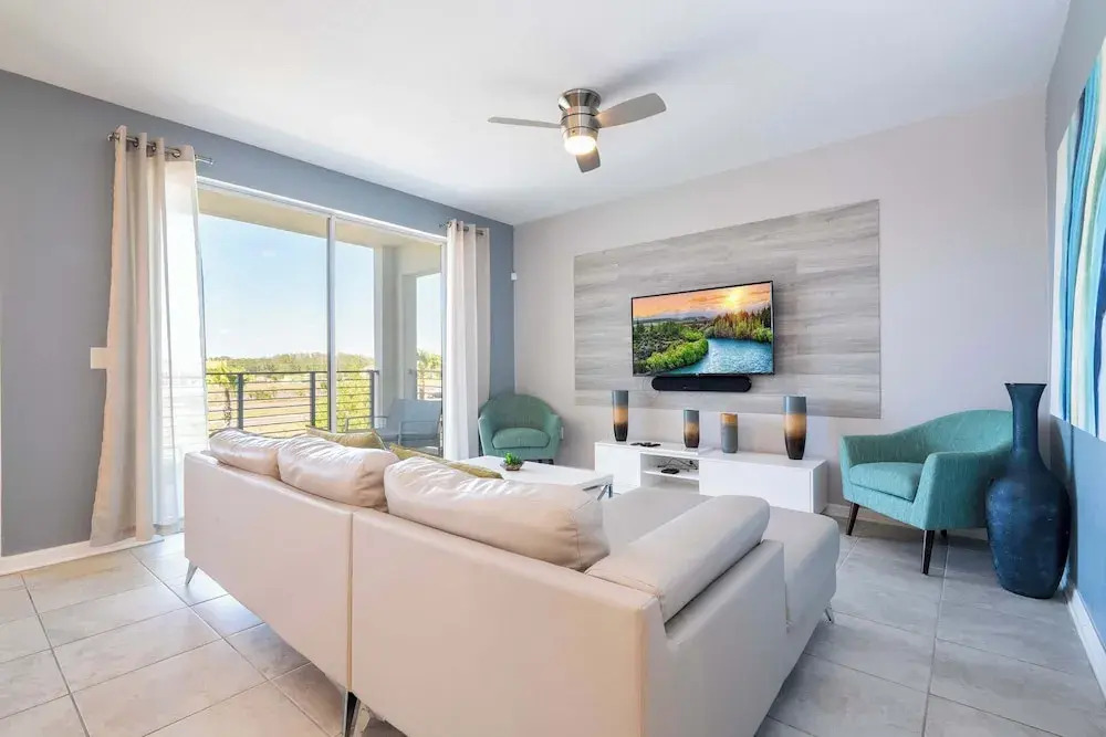 Stylish 2Br Condo By Disney Storey Lake 306 4731