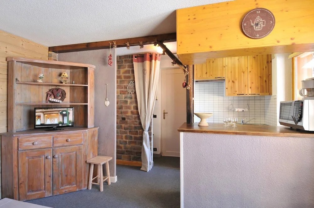 Belle Plagne Two Roomed Apartment on Slopes for 5 People of 31mâ² Tq02