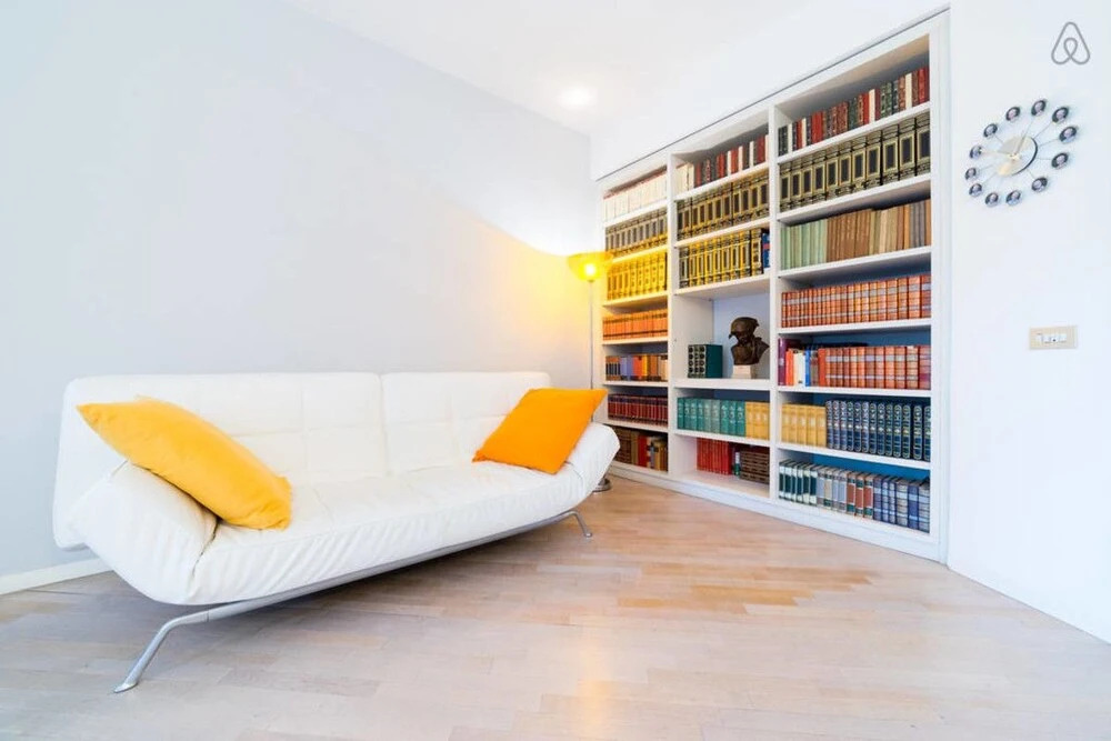 Large Flat With Garden and car Parking