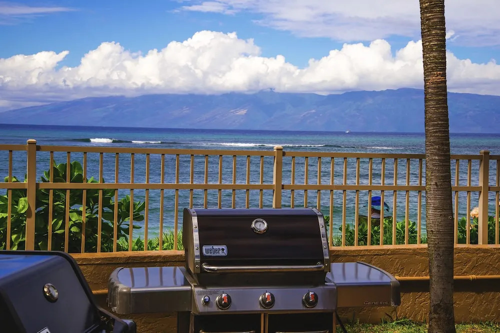 Royal Kahana 315 by RedAwning