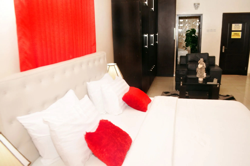 J Gibson Hotel