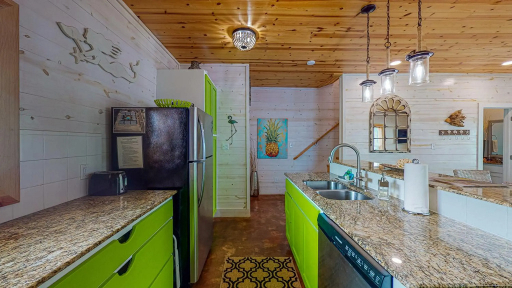 TC501 Townhome Close to Beach, Shared Pool