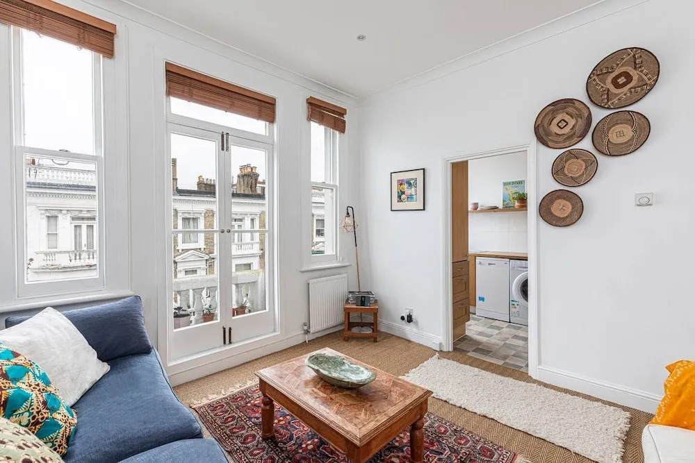 Lovely 1-bed Flat w/ Balcony in West Kensington