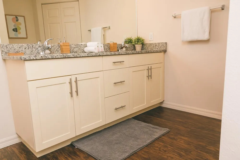 July Special Close to Disney WL 3 bed ID: 240128