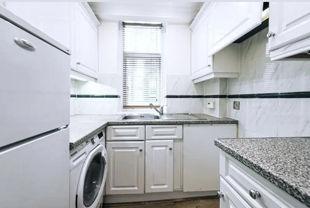 South-Kensington Apartment