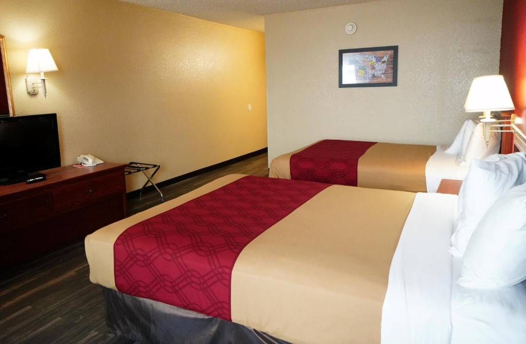 Econo Lodge Inn & Suites Kearney South