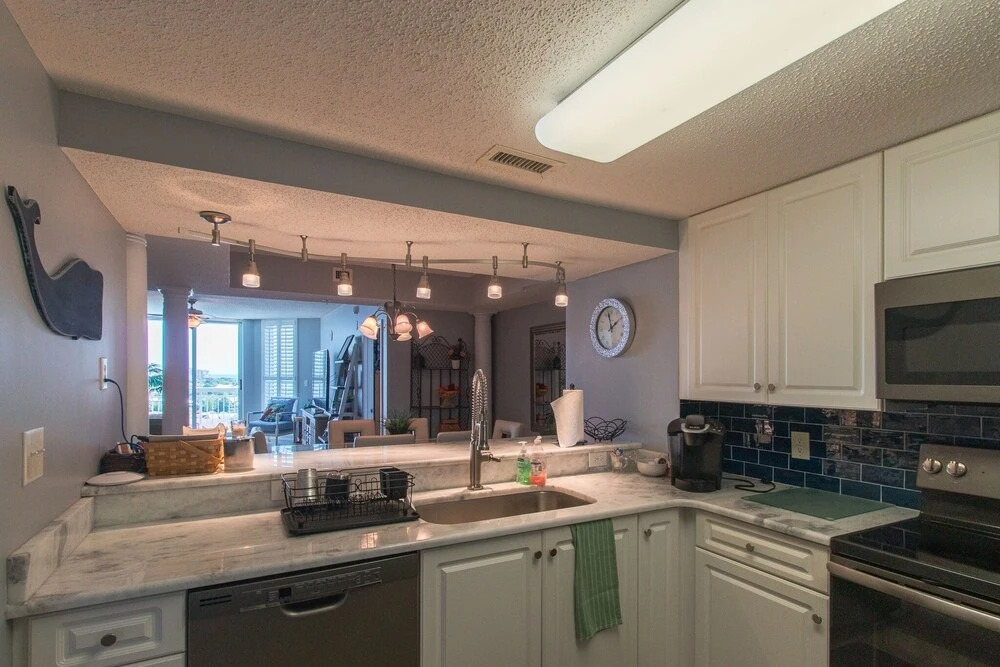 North Tower #1206 3 Bedroom Condo by Redawning