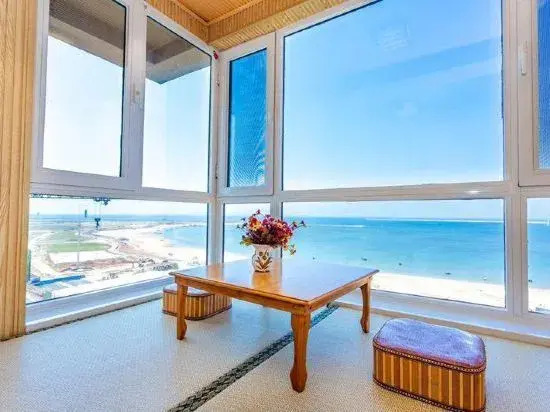 Xinsuihai Seaview Apartment (Yingkou Shanhai Square Vanke Shop)