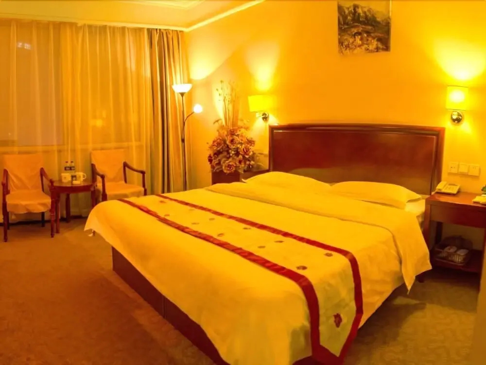 GreenTree Inn Dalian Airport Express Hotel