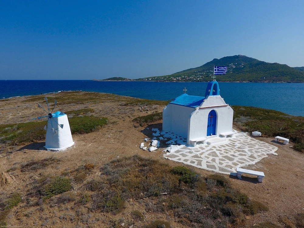 Seaview Villa Near Athens Airport