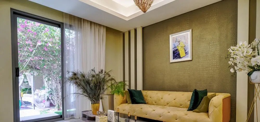 KOHH – 3BR Townhouse in Claret