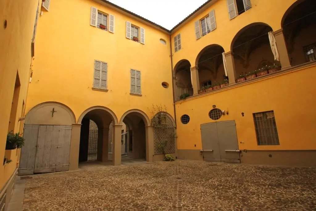 Luisa in Palazzo Bianchi