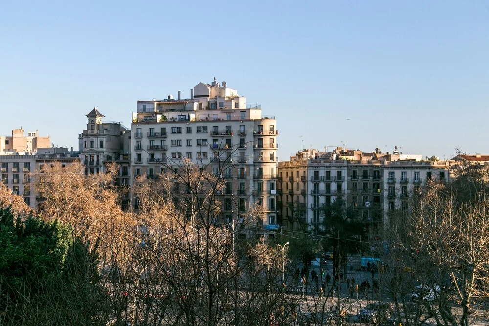 Plaza Universidad Apartments