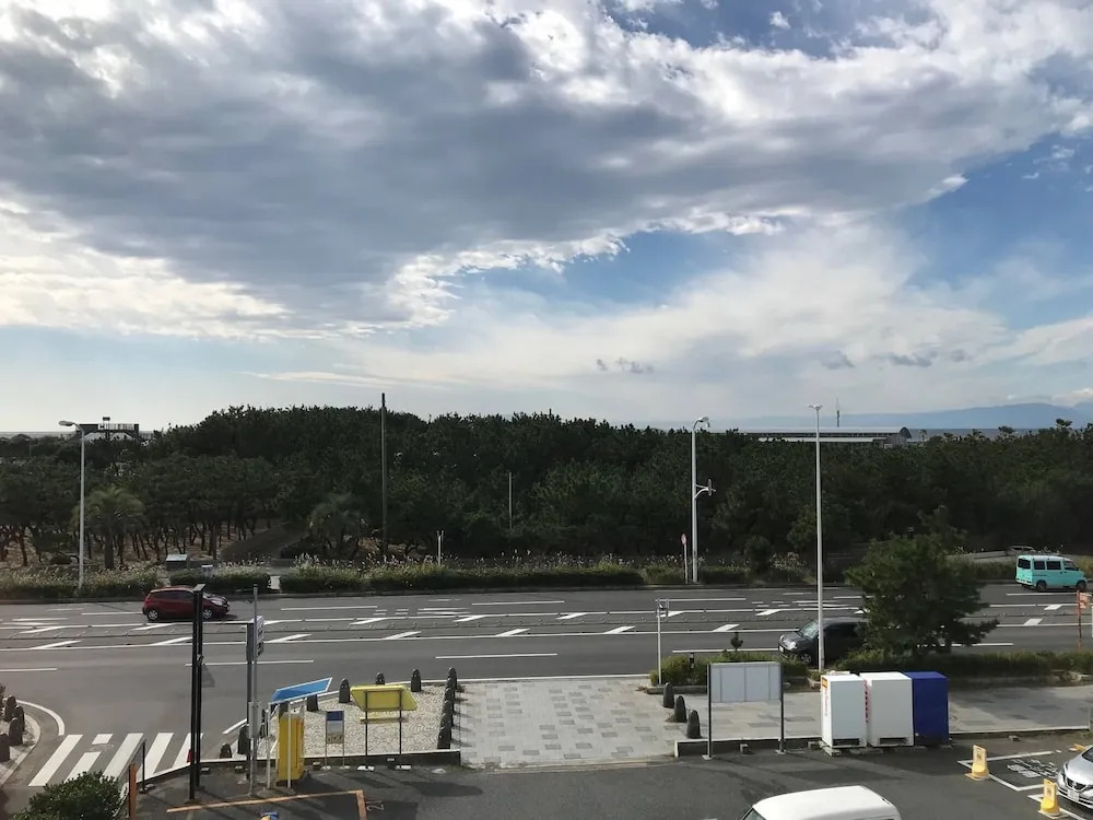 Kugenuma Inn & Suites