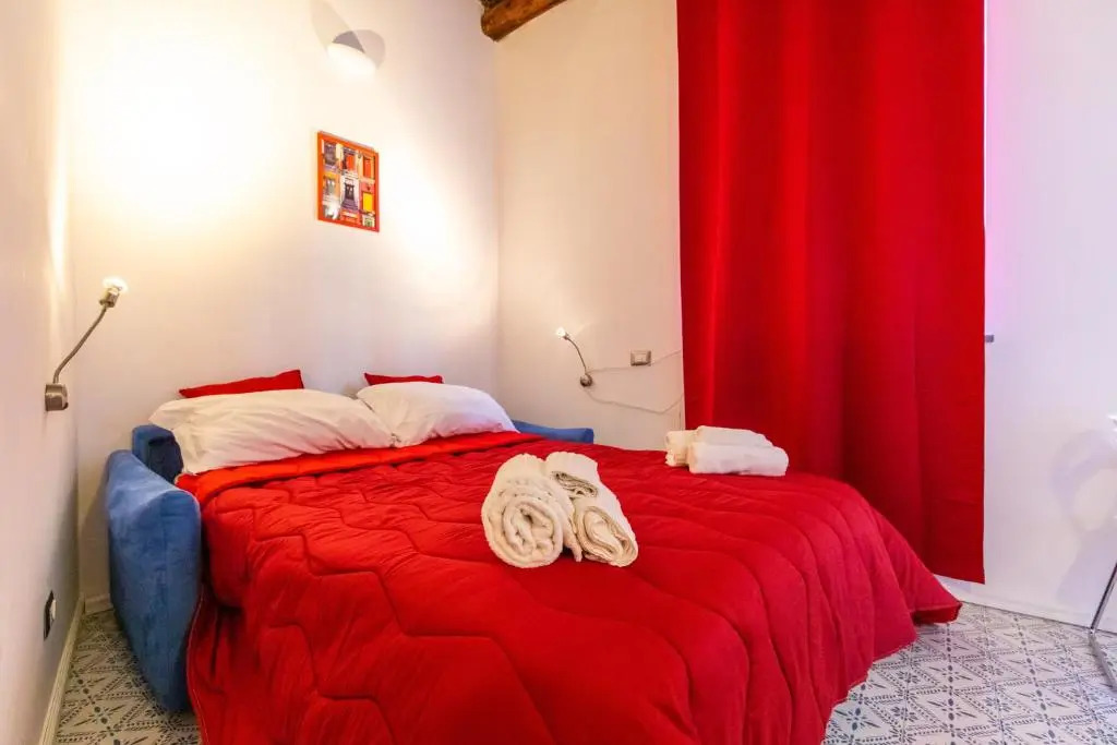 La Pazziella Flat