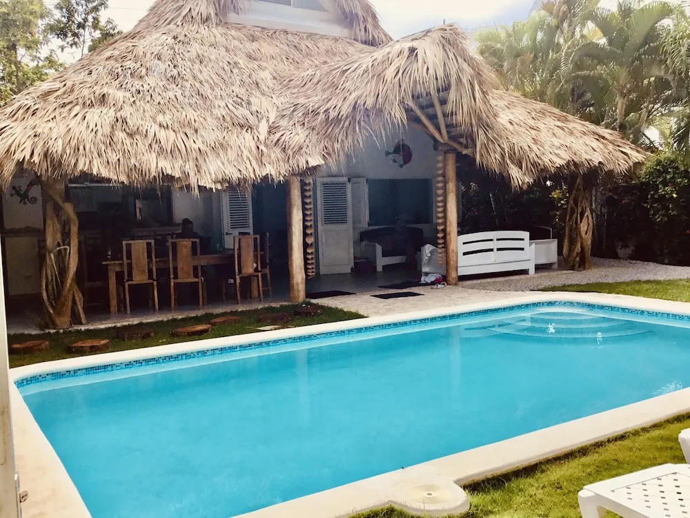 Pretty Caribbean Style Villa