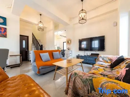 Giant Wings Homestay
