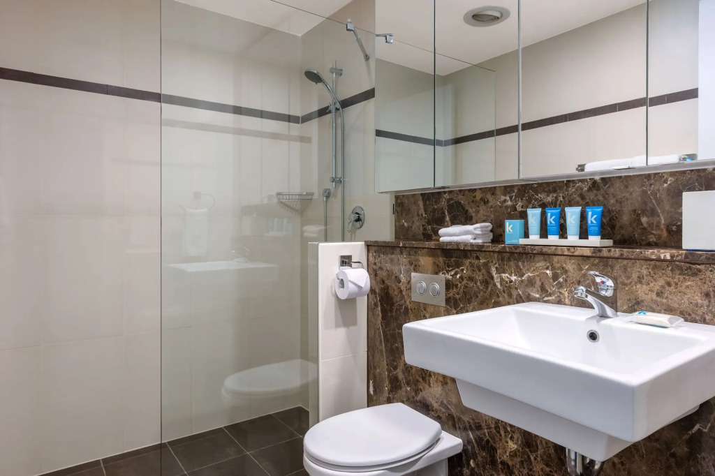 Meriton Suites World Tower, Sydney
