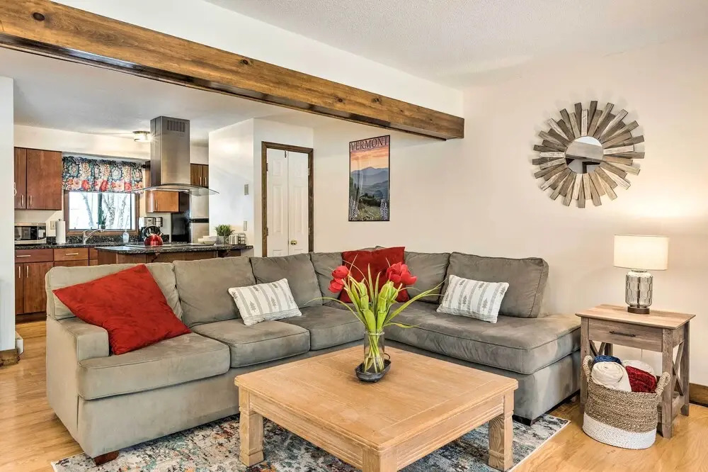 Hartford Escape w/ Fire Pit ~ 3 Mi to Ski & Golf