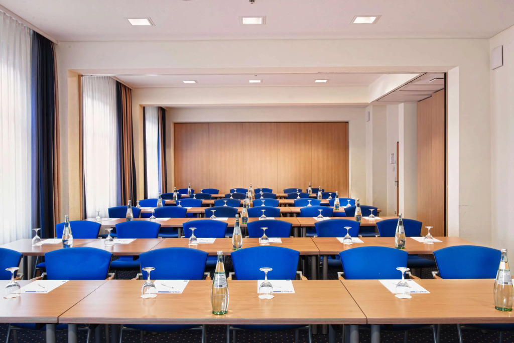 Tryp by Wyndham Luebeck Aquamarin