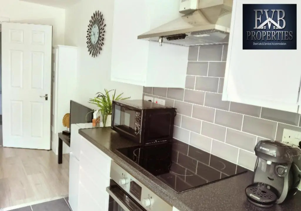 Spireview 2 Bedroom Apartment EVB Properties Short Lets & Serviced Accommodation ,Titanic City- Southampton