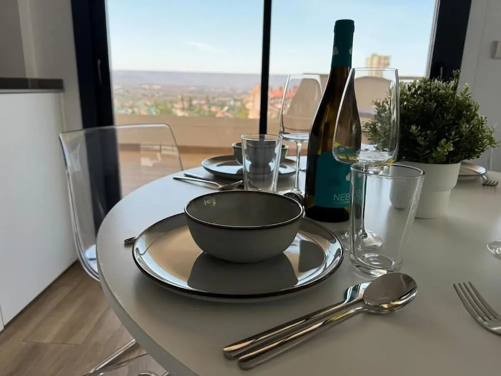 Luxurious 2-bedroom Apartment in Arenals del Sol With Pool and Sea Views